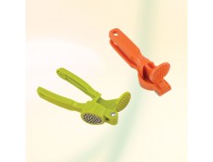 KITCHEN UTENSILS